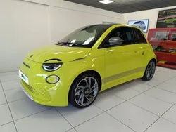 Vert Utilisé 2024 Abarth 500e Scorpionissima Citadine | 34 990 € (Prix assez cher)