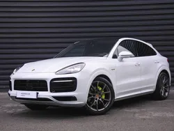 Blanc Utilisé 2022 Porsche Cayenne Platinum Edition SUV | 89 990 € (Prix assez cher)