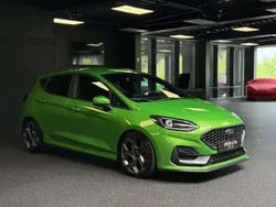 Vert Utilisé 2023 Ford Fiesta ST Citadine | 25 990 € (Prix juste)