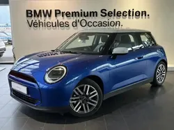 Bleue Utilisé 2024 Mini Cooper Classic Citadine | 29 990 € (Prix cher)