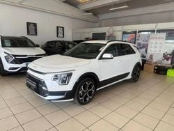 Blanc Occasion 2024 Kia Niro Premium SUV | 29 790 € (Prix juste)