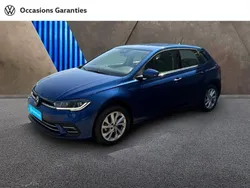 Gris Nouvelle 2024 VW Polo Style Berline | 21 990 € (Prix juste)