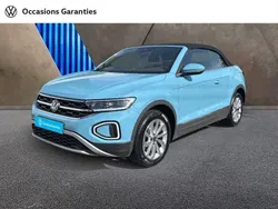 Bleu ravenna métallisée, capote noire Utilisé 2022 VW T-Roc Cabriolet Style Cabriolet | 30 900 € (Prix juste)
