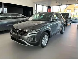 Gris Utilisé 2024 VW T-Roc SUV | 28 900 € (Bon prix)