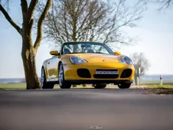 Jaune Utilisé 2003 Porsche 911 Carrera 4S Cabriolet Cabriolet | 59 990 € (Prix juste)