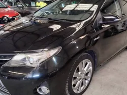 Utilisé 2014 Toyota Auris Hybrid Business Edition Berline | 9 490 €