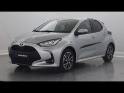 Utilisé 2022 Toyota Yaris Hybrid Design Berline | 19 799 € (Prix juste)