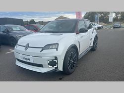 Blanc Nouvelle 2025 Renault R5 Iconic Citadine | 29 990 € (Bon prix)