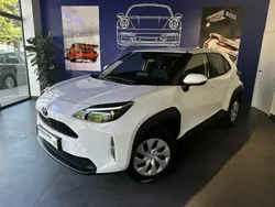 Blanc Utilisé 2022 Toyota Yaris Hybrid Design Citadine | 20 880 € (Prix juste)