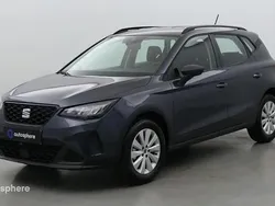 Gris magnétique métal Utilisé 2024 Seat Arona SUV | 16 499 € (Prix juste)