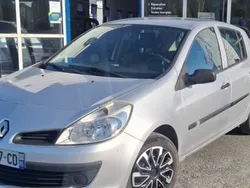 Utilisé 2006 Renault Clio III Authentique Citadine | 5 990 €