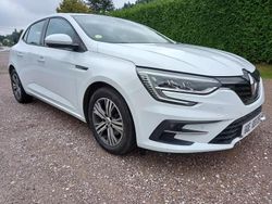 Blanc Utilisé 2022 Renault Mégane IV Evolution Berline | 16 990 €