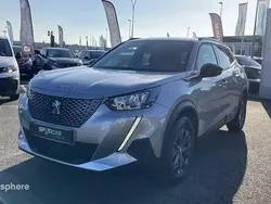 Gris Utilisé 2023 Peugeot e-2008 Style SUV | 22 999 € (Prix cher)
