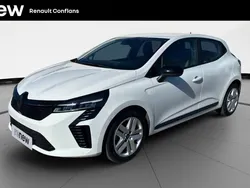 Blanc Utilisé 2024 Renault Clio V Evolution Berline | 15 480 € (Prix juste)