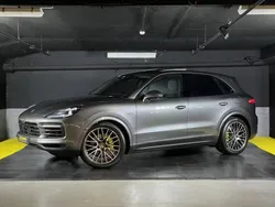 Utilisé 2019 Porsche Cayenne SUV | 69 900 € (Prix assez cher)