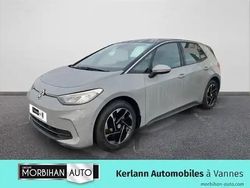 Gris lunaire toit noir Utilisé 2024 VW ID.3 Pro Performance Citadine | 30 990 € (Prix juste)