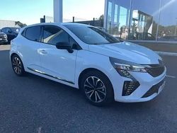 Blanc Utilisé 2024 Renault Clio V Techno Berline | 21 490 € (Prix assez cher)