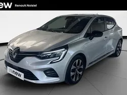 Gris Utilisé 2023 Renault Clio V Evolution Citadine | 16 890 € (Prix juste)