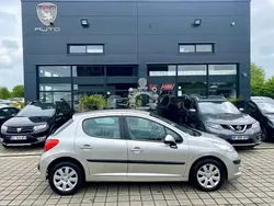 Gris Utilisé 2006 Peugeot 207 Berline | 4 990 € (Prix juste)