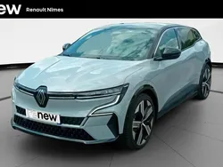 Gris Utilisé 2024 Renault Mégane Iconic Berline | 29 999 € (Prix juste)