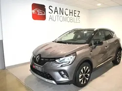 Gris Nouvelle 2024 Renault Captur Techno SUV | 25 990 € (Prix juste)