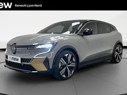 Gris Utilisé 2023 Renault Mégane Iconic Berline | 27 500 € (Prix juste)