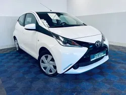 Blanc Utilisé 2017 Toyota Aygo X-play Citadine | 4 990 €