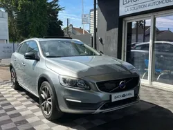 Utilisé 2015 Volvo V60 CC Summum Break | 17 990 €