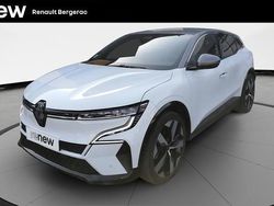Blanc Occasion 2022 Renault Megane E-Tech Techno Berline | 23 490 € (Prix assez cher)