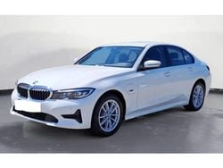 Blanc Utilisé 2022 BMW 320e Berline | 28 500 € (Bon prix)
