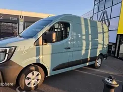 Bleu Nouvelle 2025 Renault Master Van | 54 999 €