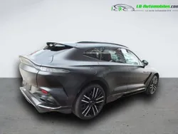 Utilisé 2023 Aston Martin DBX SUV | 197 600 € (Prix juste)