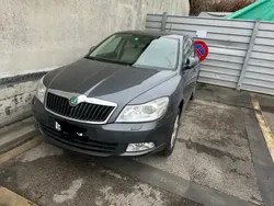 Gris Utilisé 2011 Skoda Octavia Elegance Break | 8 900 €