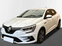 Blanc Utilisé 2023 Renault Mégane IV Evolution | 17 850 € (Prix juste)