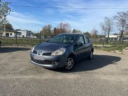 Utilisé 2006 Renault Clio II Luxe Berline | 3 300 € (Super prix)