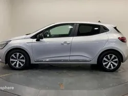 Blanc Utilisé 2022 Renault Clio V Evolution Berline | 17 999 € (Prix juste)