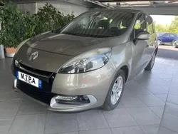 Beige Utilisé 2013 Renault Scénic III Bose Edition Monospace | 7 900 € (Prix juste)