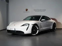 Blanc carrara métallisé Utilisé 2021 Porsche Taycan Performance Package Berline | 84 900 € (Super prix)