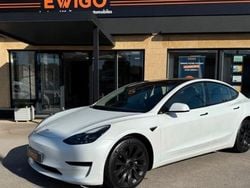 Blanc Utilisé 2021 Tesla Model 3 Standard Range Berline | 22 990 € (Prix juste)