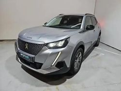Gris Utilisé 2022 Peugeot e-2008 Style SUV | 18 490 € (Prix juste)