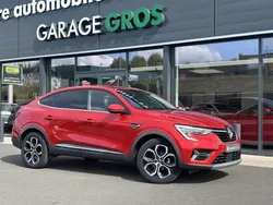 Rouge Utilisé 2023 Renault Arkana Techno SUV | 20 980 € (Prix juste)