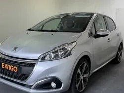 Gris Utilisé 2017 Peugeot 208 Citadine | 8 490 € (Bon prix)