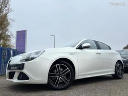 Blanc Occasion 2012 Alfa Romeo Giulietta Berline | 8 990 €