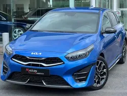Bleu Utilisé 2022 Kia Ceed GT-Line Berline | 19 990 € (Prix juste)