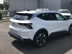 Nouvelle 2025 Renault Scénic Techno Monospace | 34 990 € (Super prix)