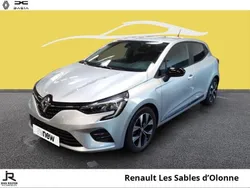 Gris Utilisé 2023 Renault Clio V Evolution Citadine | 15 770 € (Prix juste)