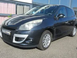 Utilisé 2011 Renault Scénic III Dynamique Monospace | 2 490 € (Prix assez cher)