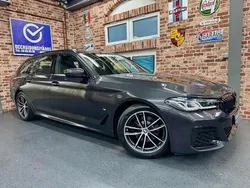 Gris Utilisé 2022 BMW 520 M Sport Break | 45 097 € (Prix cher)