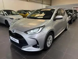 Gris Utilisé 2022 Toyota Yaris Hybrid Berline | 15 990 € (Bon prix)