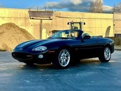 Noir Occasion 2002 Jaguar XK8 Cabriolet | 22 700 €
